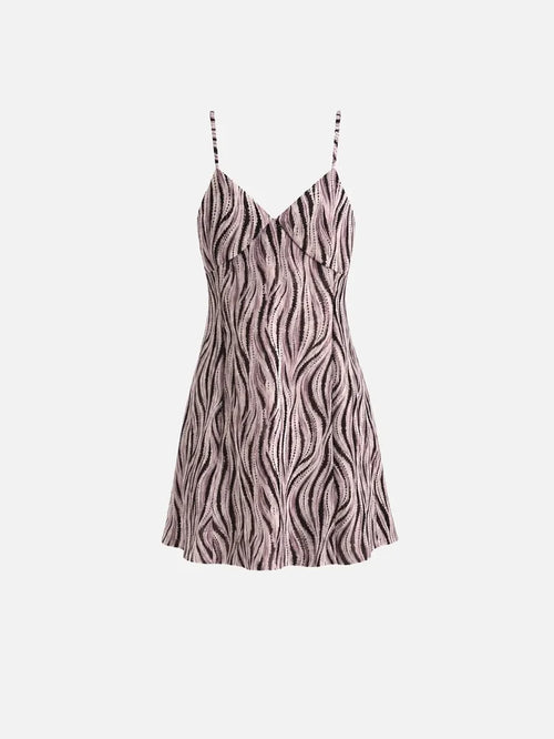 SLOWBURN Lola Dress – toz pembe, ince askılı, ön görünüm
